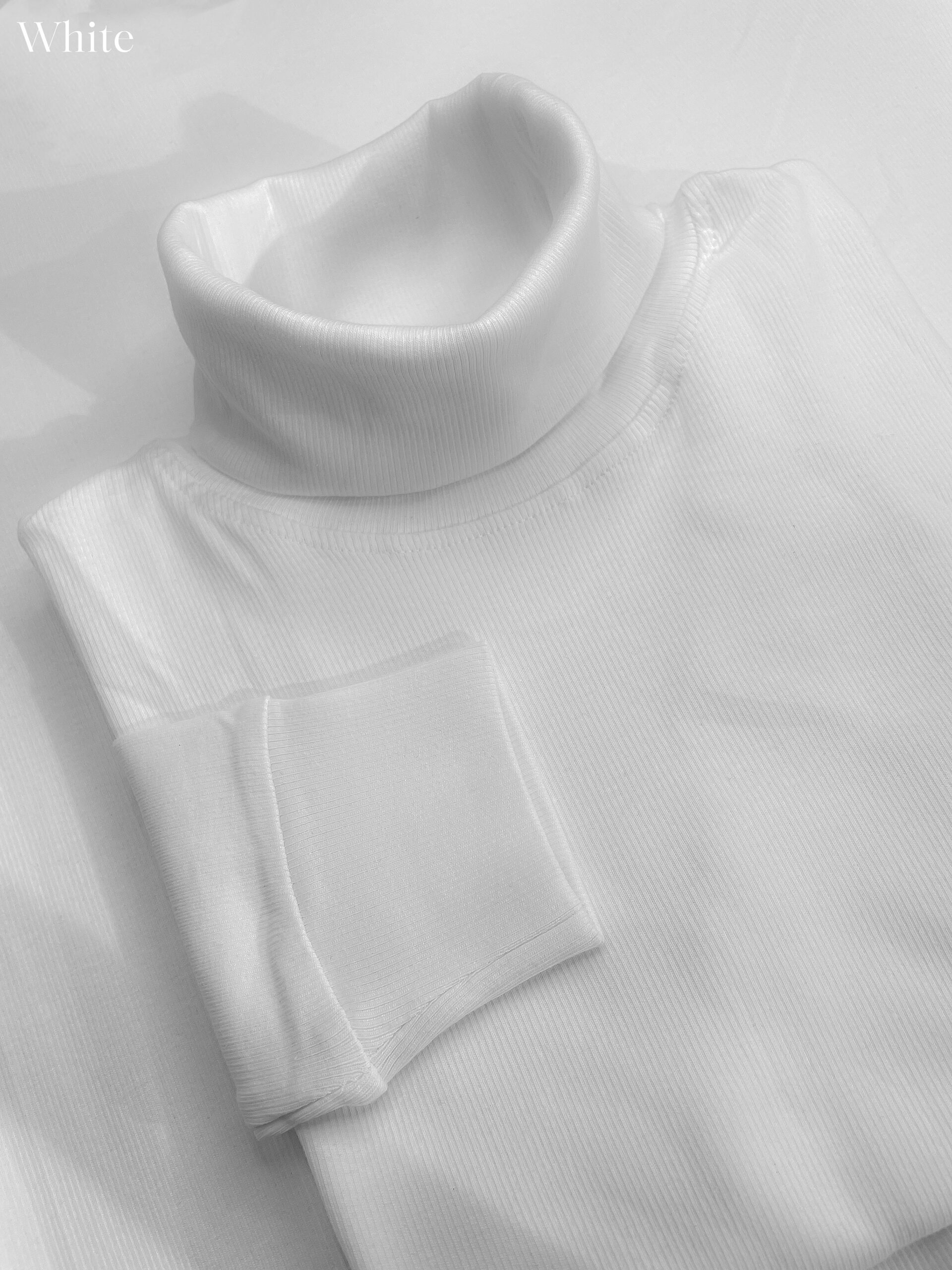 ⚜Classic Turtleneck Cream White Sky Blue - Image 2